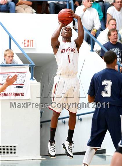 Thumbnail 1 in Alemany vs. Loyola (The Tournament) photogallery.