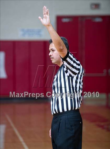 Thumbnail 2 in Santa Barbara vs. San Marcos photogallery.