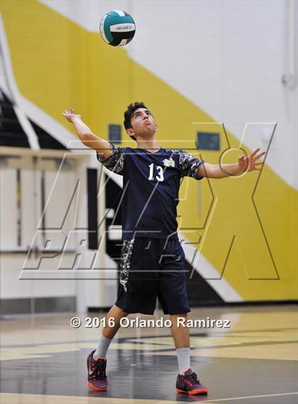 Thumbnail 2 in Mater Dei Catholic @ Olympian photogallery.