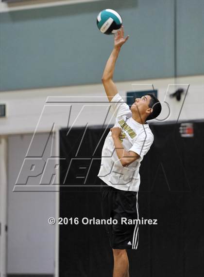 Thumbnail 3 in Mater Dei Catholic @ Olympian photogallery.