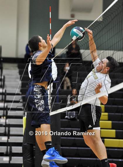 Thumbnail 2 in Mater Dei Catholic @ Olympian photogallery.