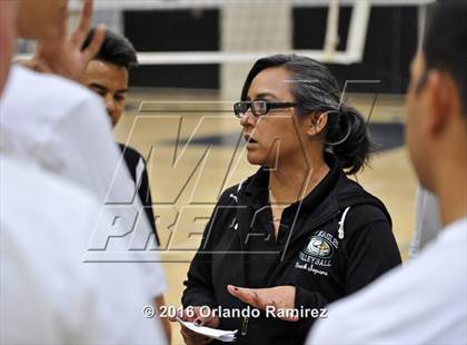 Thumbnail 1 in Mater Dei Catholic @ Olympian photogallery.