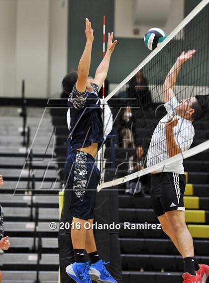 Thumbnail 1 in Mater Dei Catholic @ Olympian photogallery.