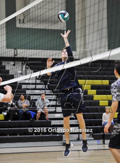 Thumbnail 3 in Mater Dei Catholic @ Olympian photogallery.