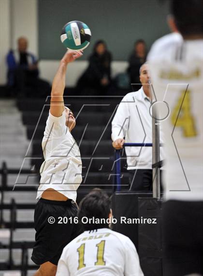 Thumbnail 3 in Mater Dei Catholic @ Olympian photogallery.