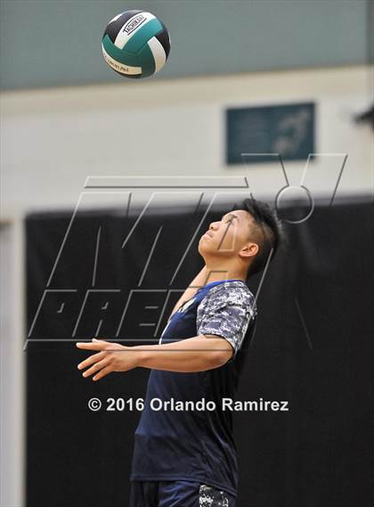 Thumbnail 2 in Mater Dei Catholic @ Olympian photogallery.