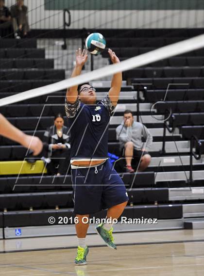 Thumbnail 3 in Mater Dei Catholic @ Olympian photogallery.