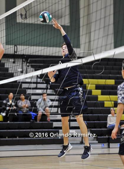 Thumbnail 1 in Mater Dei Catholic @ Olympian photogallery.