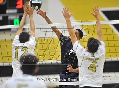 Thumbnail 2 in Mater Dei Catholic @ Olympian photogallery.