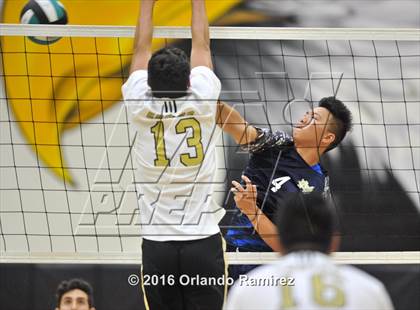 Thumbnail 3 in Mater Dei Catholic @ Olympian photogallery.