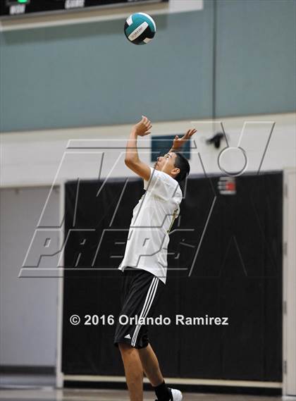 Thumbnail 2 in Mater Dei Catholic @ Olympian photogallery.
