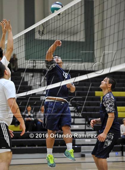 Thumbnail 3 in Mater Dei Catholic @ Olympian photogallery.