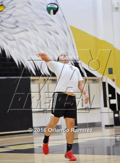 Thumbnail 3 in Mater Dei Catholic @ Olympian photogallery.