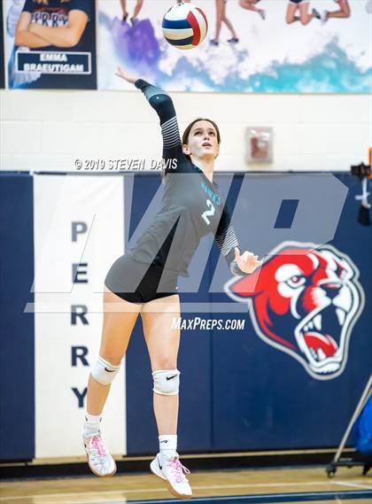 Thumbnail 1 in Highland vs  Perry  (AIA 6A Semi Final) photogallery.