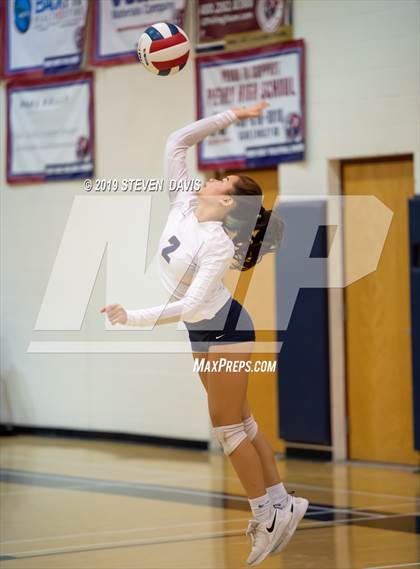 Thumbnail 1 in Highland vs  Perry  (AIA 6A Semi Final) photogallery.