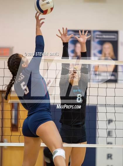 Thumbnail 2 in Highland vs  Perry  (AIA 6A Semi Final) photogallery.
