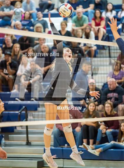 Thumbnail 3 in Highland vs  Perry  (AIA 6A Semi Final) photogallery.