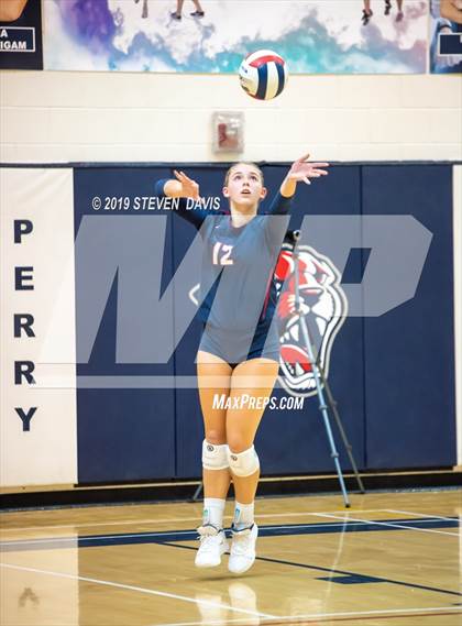 Thumbnail 1 in Highland vs  Perry  (AIA 6A Semi Final) photogallery.