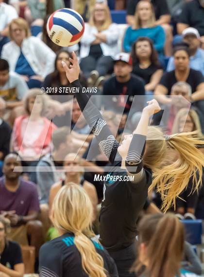 Thumbnail 2 in Highland vs  Perry  (AIA 6A Semi Final) photogallery.
