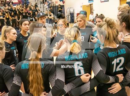 Thumbnail 3 in Highland vs  Perry  (AIA 6A Semi Final) photogallery.