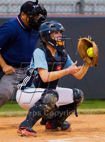 Thumbnail 1 in Bellaire vs Brazoswood (UIL 5A Region 3 Semifinal) photogallery.