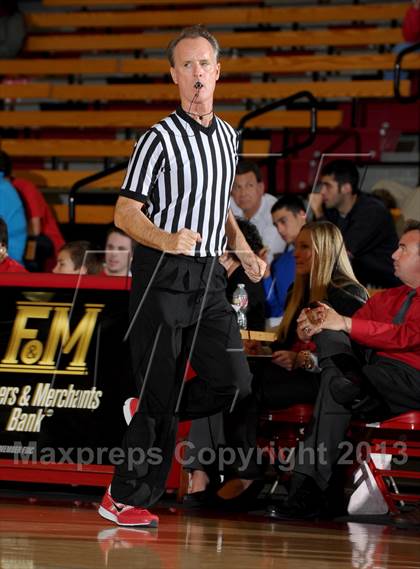 Thumbnail 3 in Mater Dei @ Oaks Christian (Nike Extravaganza) photogallery.