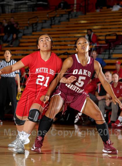 Thumbnail 2 in Mater Dei @ Oaks Christian (Nike Extravaganza) photogallery.