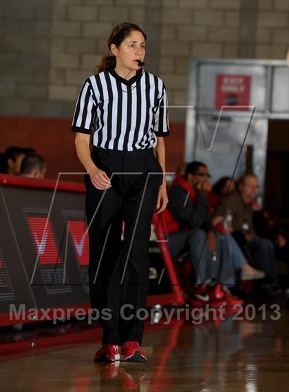 Thumbnail 3 in Mater Dei @ Oaks Christian (Nike Extravaganza) photogallery.