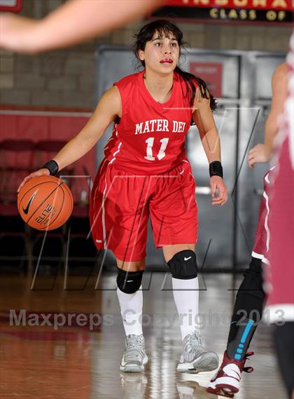 Thumbnail 1 in Mater Dei @ Oaks Christian (Nike Extravaganza) photogallery.
