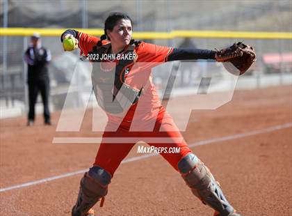 Thumbnail 2 in Sparks @ Fernley photogallery.