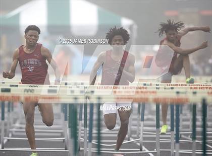 Thumbnail 2 in Mandarin Preseason Classic (100m Hurdles) photogallery.