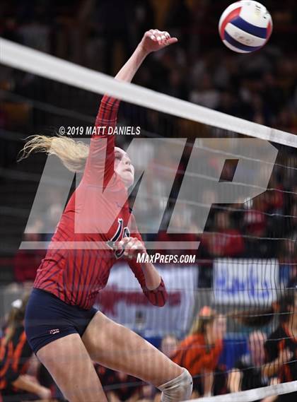 Thumbnail 3 in Chaparral vs. Grandview (CHSAA 5A Playoff) photogallery.