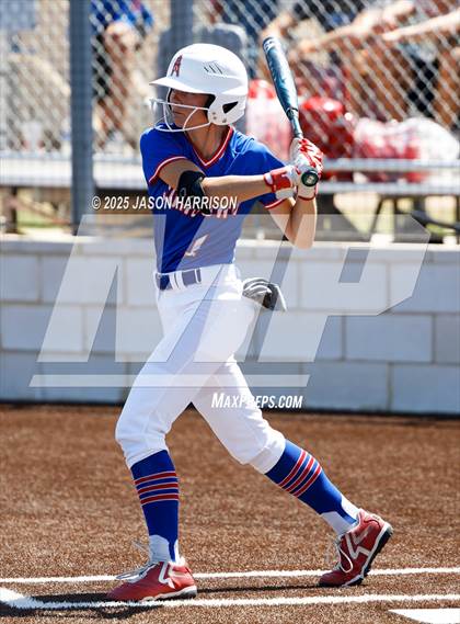 Thumbnail 2 in Sundown vs. Muenster (UIL Softball 2A Region 2 Semifinal Game 2) photogallery.
