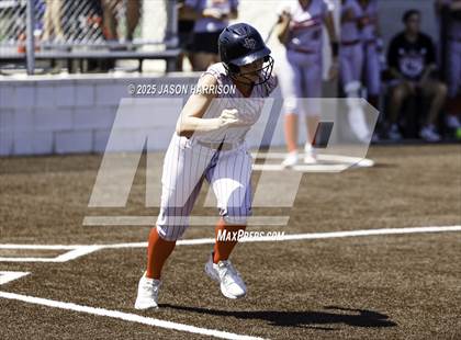 Thumbnail 3 in Sundown vs. Muenster (UIL Softball 2A Region 2 Semifinal Game 2) photogallery.