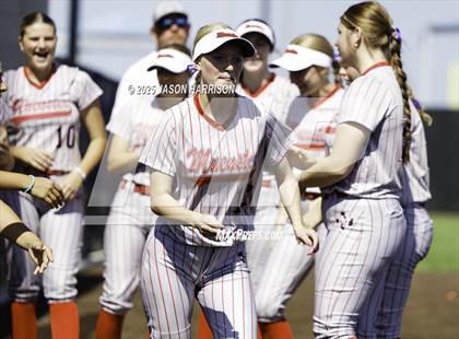 Thumbnail 2 in Sundown vs. Muenster (UIL Softball 2A Region 2 Semifinal Game 2) photogallery.