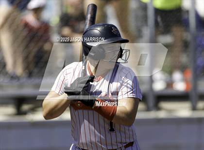 Thumbnail 2 in Sundown vs. Muenster (UIL Softball 2A Region 2 Semifinal Game 2) photogallery.