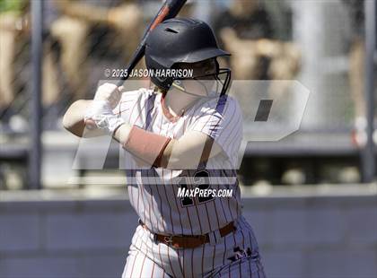 Thumbnail 1 in Sundown vs. Muenster (UIL Softball 2A Region 2 Semifinal Game 2) photogallery.