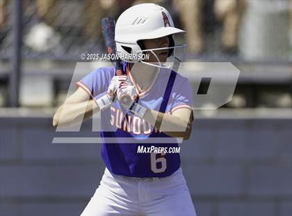 Thumbnail 1 in Sundown vs. Muenster (UIL Softball 2A Region 2 Semifinal Game 2) photogallery.