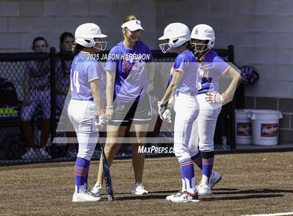 Thumbnail 1 in Sundown vs. Muenster (UIL Softball 2A Region 2 Semifinal Game 2) photogallery.