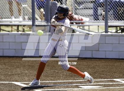 Thumbnail 3 in Sundown vs. Muenster (UIL Softball 2A Region 2 Semifinal Game 2) photogallery.