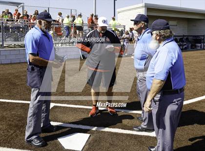 Thumbnail 2 in Sundown vs. Muenster (UIL Softball 2A Region 2 Semifinal Game 2) photogallery.