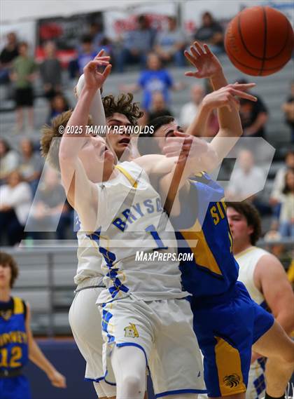 Thumbnail 3 in Sidney @ Bryson (UIL 1A D2 Basketball Semi-Regional) photogallery.