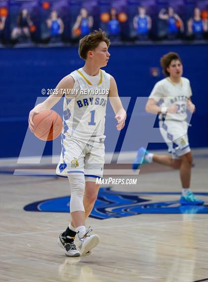 Thumbnail 2 in Sidney @ Bryson (UIL 1A D2 Basketball Semi-Regional) photogallery.