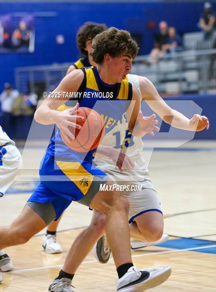 Thumbnail 3 in Sidney @ Bryson (UIL 1A D2 Basketball Semi-Regional) photogallery.