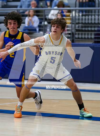 Thumbnail 1 in Sidney @ Bryson (UIL 1A D2 Basketball Semi-Regional) photogallery.