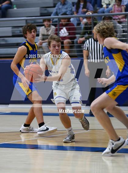 Thumbnail 1 in Sidney @ Bryson (UIL 1A D2 Basketball Semi-Regional) photogallery.