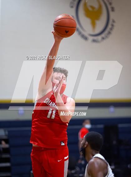 Thumbnail 3 in Miller Career Academy vs. Chaminade photogallery.