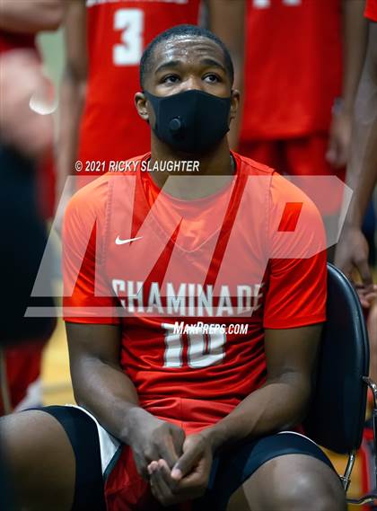 Thumbnail 3 in Miller Career Academy vs. Chaminade photogallery.