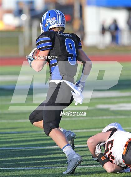 Thumbnail 1 in Darien vs. Ridgefield (CIAC Class LL Final) photogallery.
