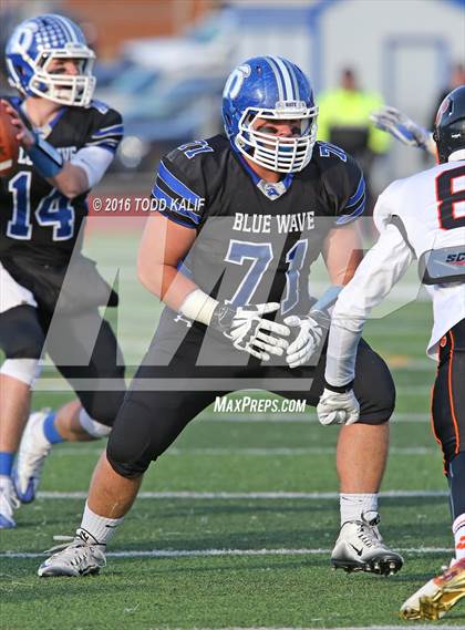 Thumbnail 3 in Darien vs. Ridgefield (CIAC Class LL Final) photogallery.